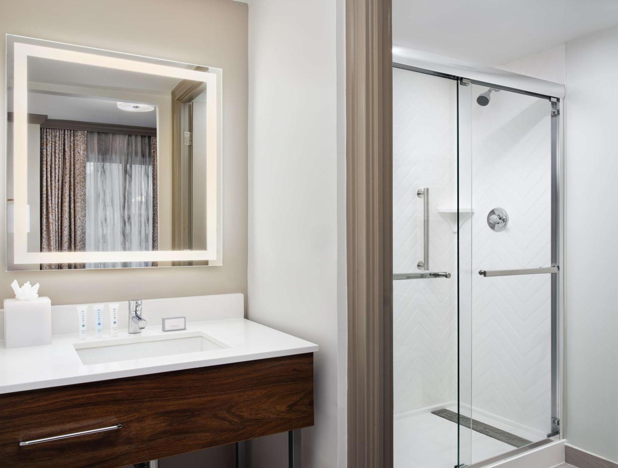 Hampton Inn & Suites New Orleans Canal St. French Quarter Bagian luar foto